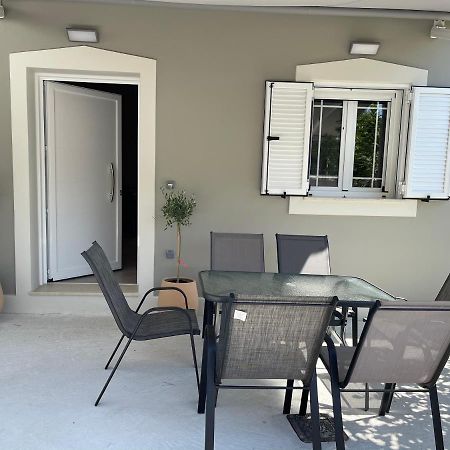 Vila House Adelais Klísmata Exteriér fotografie